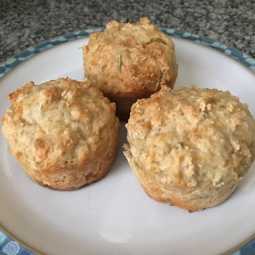 Meatless Friday Fluffy Rosemary Cheddar Biscuits